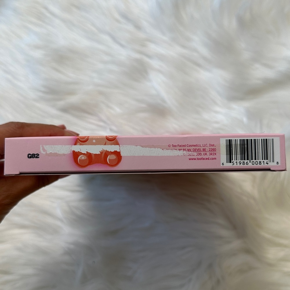 Yummy Gummy Limited Edition Makeup Collection
Too Faced - Picture 4 of 5